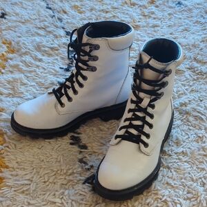 Sorel Lennox White Sz 7 Waterproof White Lace-Up Boots with Black Soles